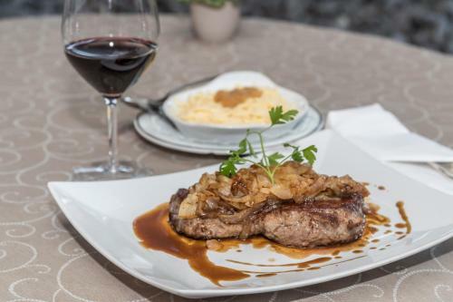 Hotel Und Restaurant Becher