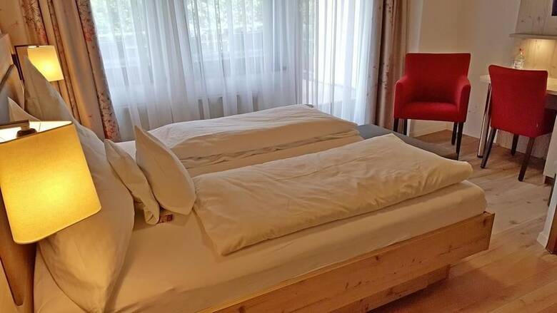 Hostal Landgasthaus Zollerstuben