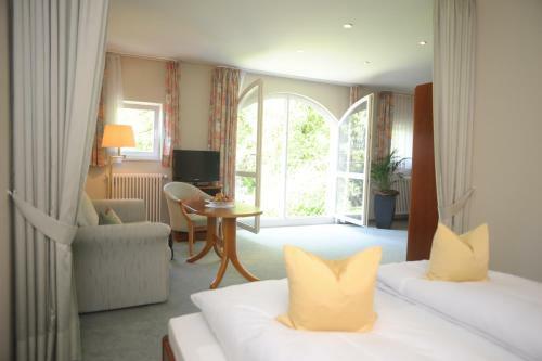 Hostal Hotel Gasthaus Adler