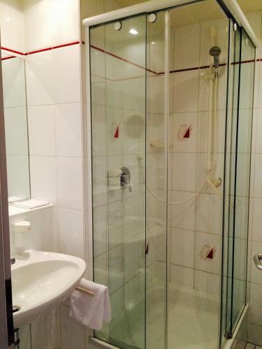 Hostal Hotel Gasthaus Adler