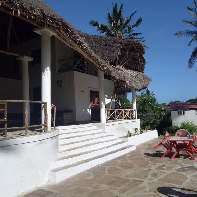 Hotel Travellers Inn Resort Malindi