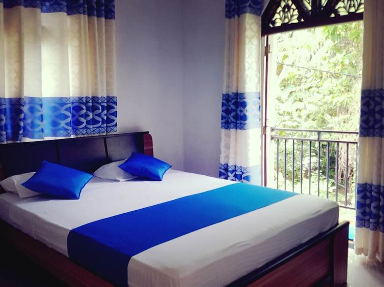 Hotel Homestay 24