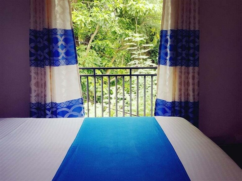Hotel Homestay 24