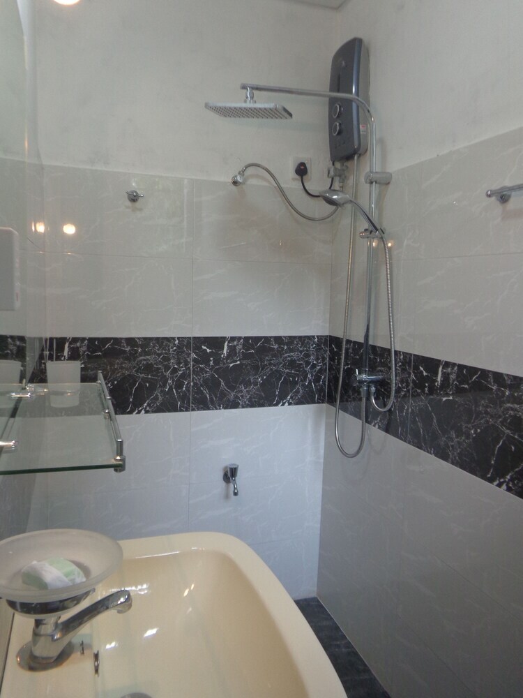 Hotel Homestay 24
