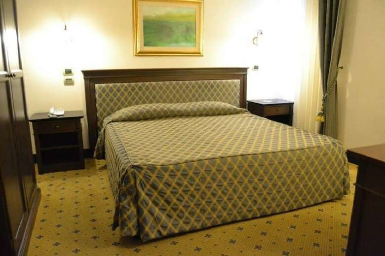 Hotel Don Carlo 4s