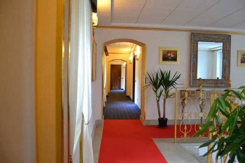 Hotel Don Carlo 4s