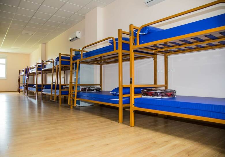 Hostal Albergue Montoto