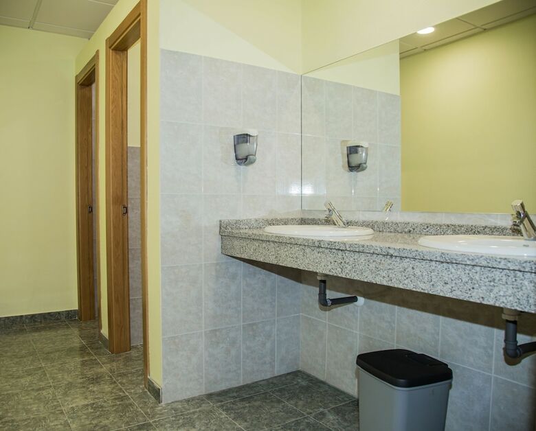 Hostal Albergue Montoto