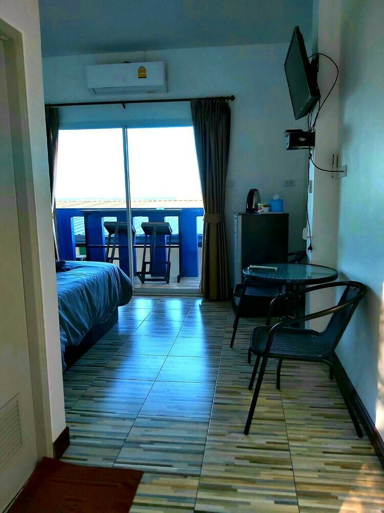 Hotel Neutron Bungalow