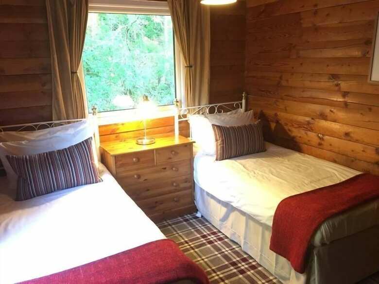Cabana Pucks Glen Lodges