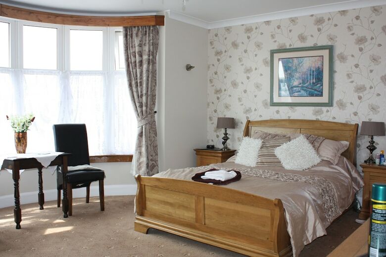 Hotel Barons Court