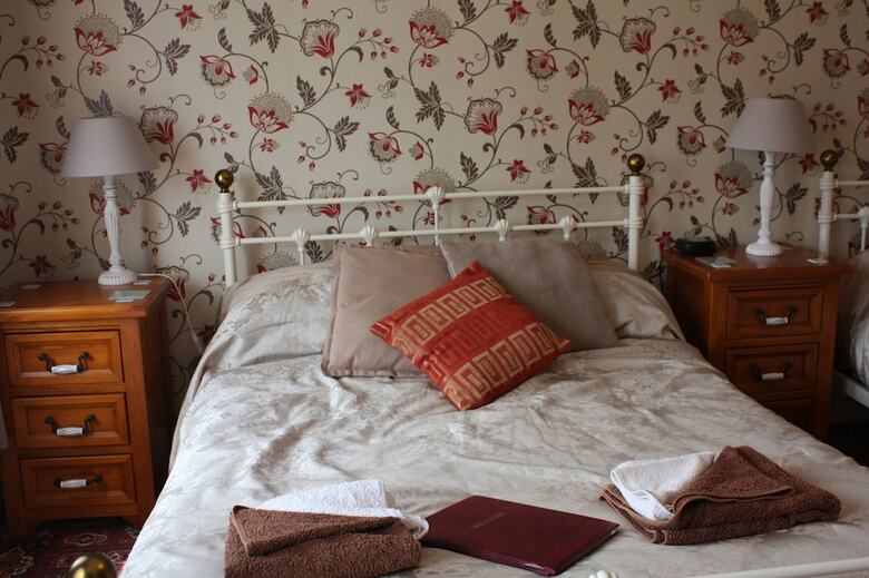 Hotel Barons Court