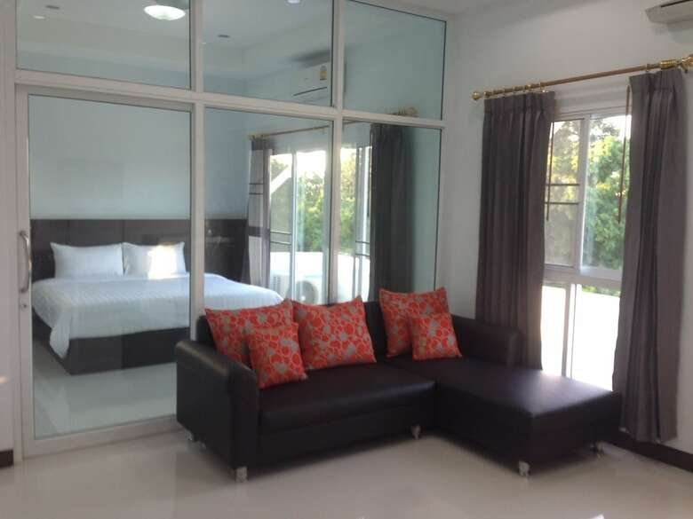 Praiyanan Place Hotel
