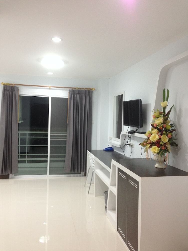 Praiyanan Place Hotel