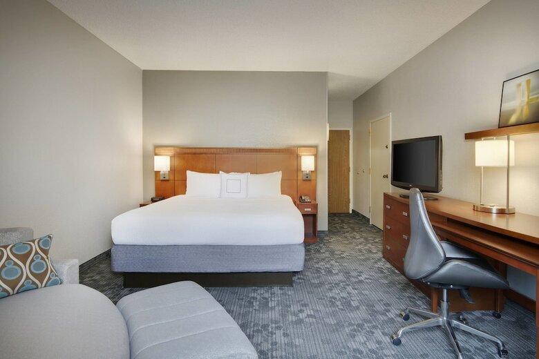 Hotel Courtyard By Marriott Savannah Midtown