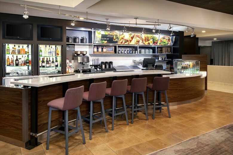 Hotel Courtyard By Marriott Savannah Midtown