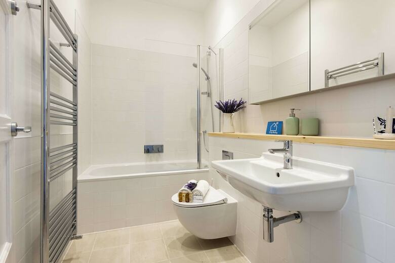 The Stunning Philbeach Garden Apartment- Csd
