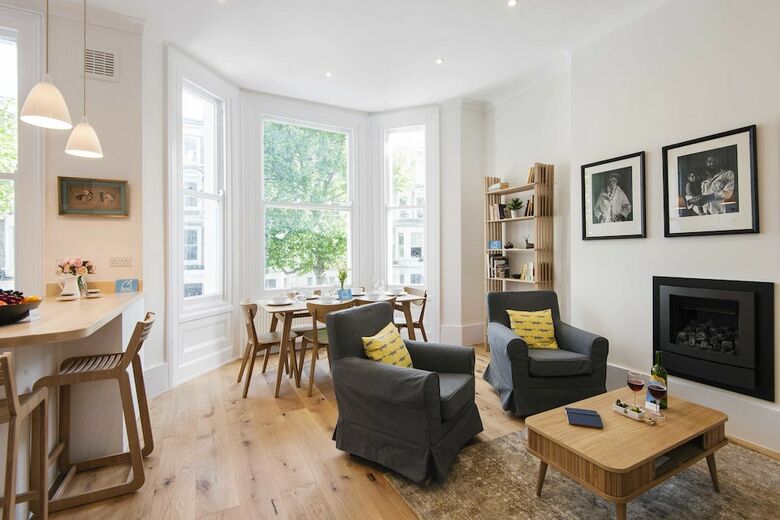The Stunning Philbeach Garden Apartment- Csd