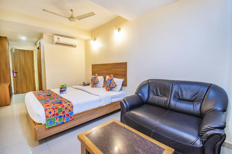 Fabhotel Jansi Deluxe Gandhipuram