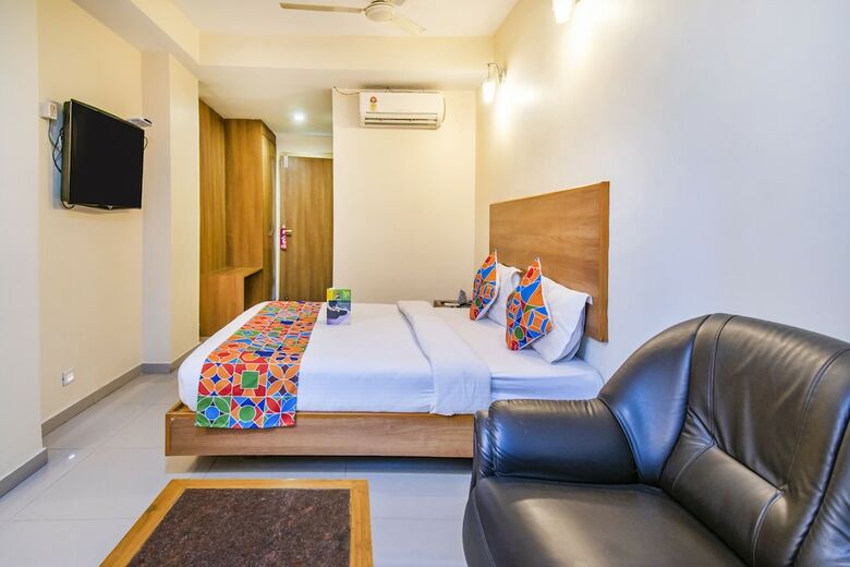 Fabhotel Jansi Deluxe Gandhipuram