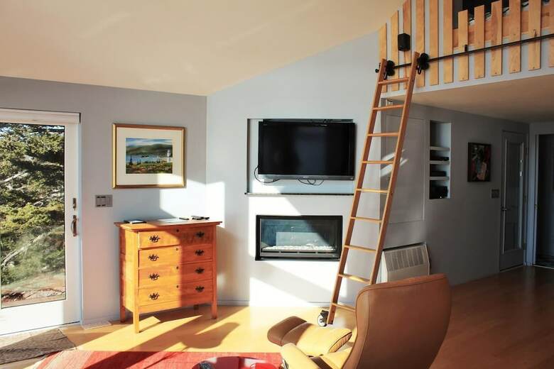 Gulls Ledge - Four Bedroom Home