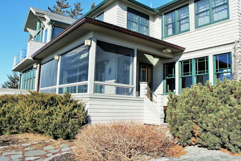 Gulls Ledge - Four Bedroom Home