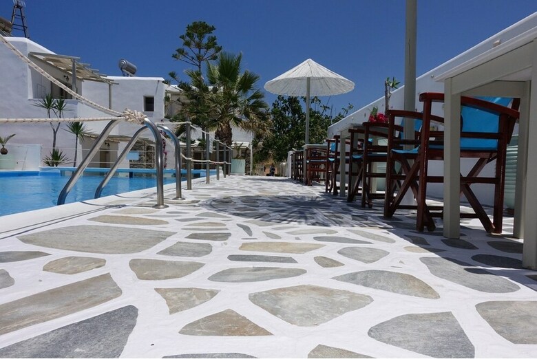 Apartamentos Captain Dounas