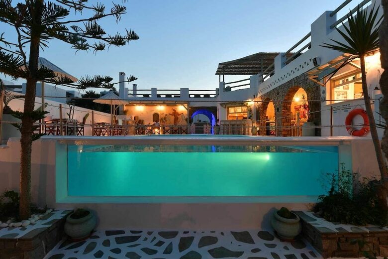 Apartamentos Captain Dounas