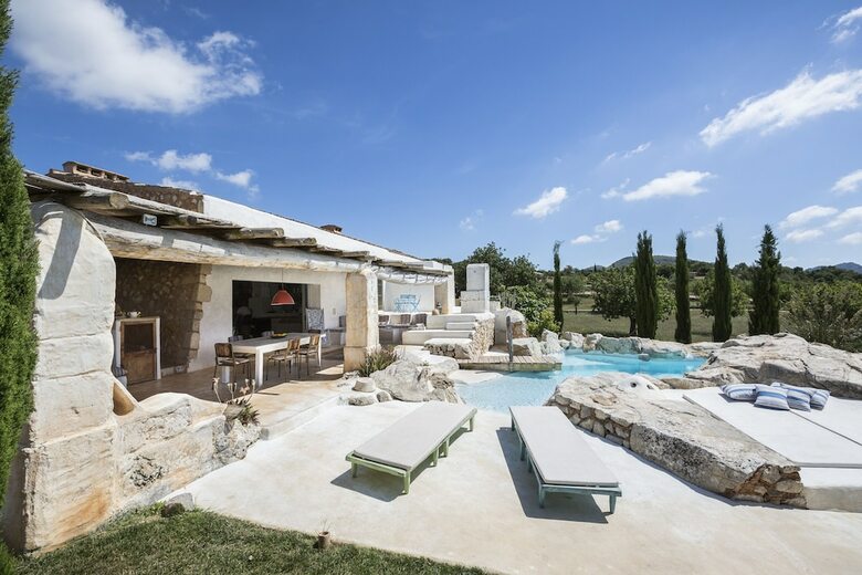 Residence By G Villa Calicant