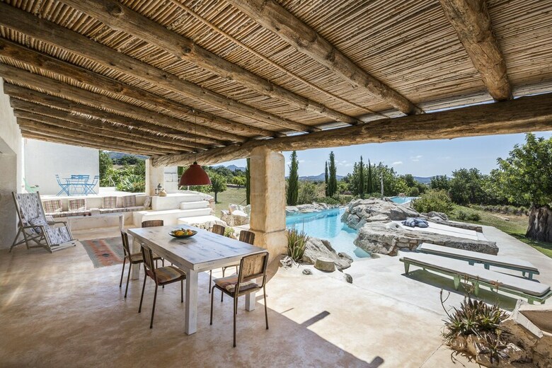 Residence By G Villa Calicant