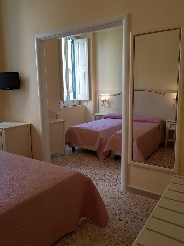 Hotel Albergo Santa Teresa