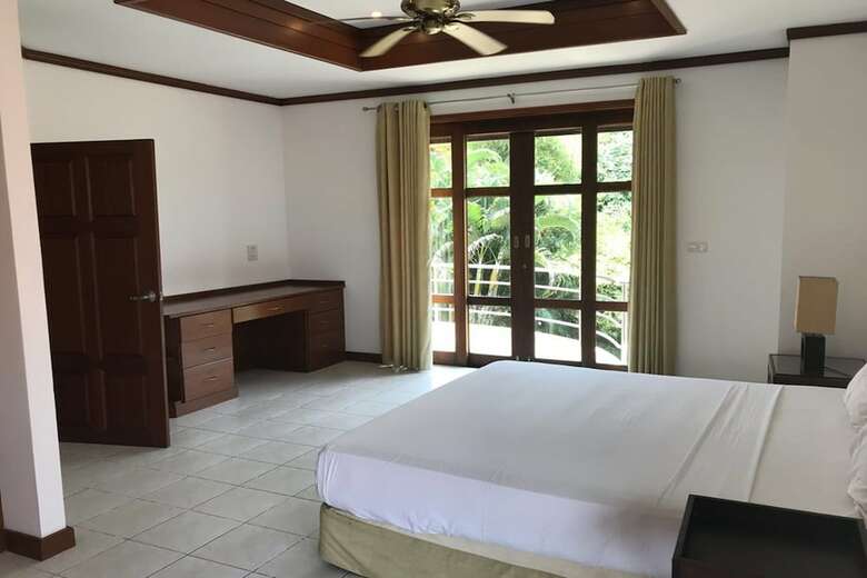 4 Br Villa On Beachfront Resort -tg33