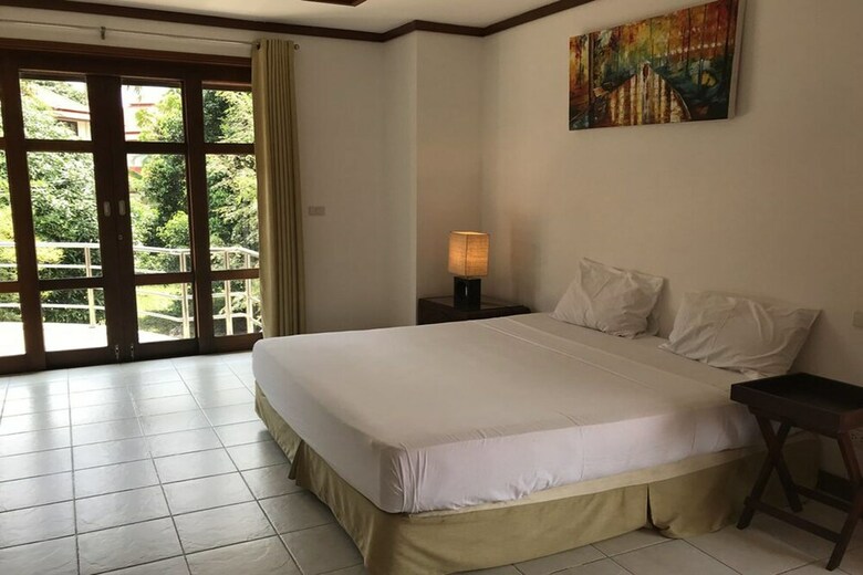 4 Br Villa On Beachfront Resort -tg33