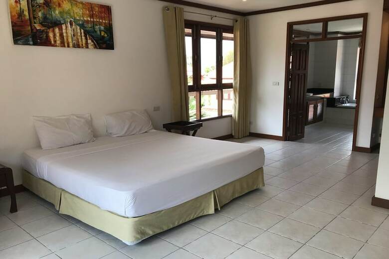 4 Br Villa On Beachfront Resort -tg33