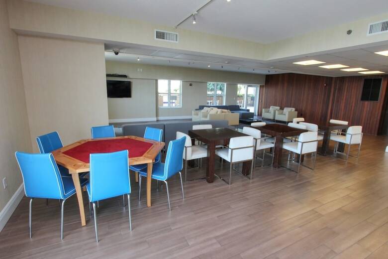 Apartamentos Bluebird Suites In Brickell