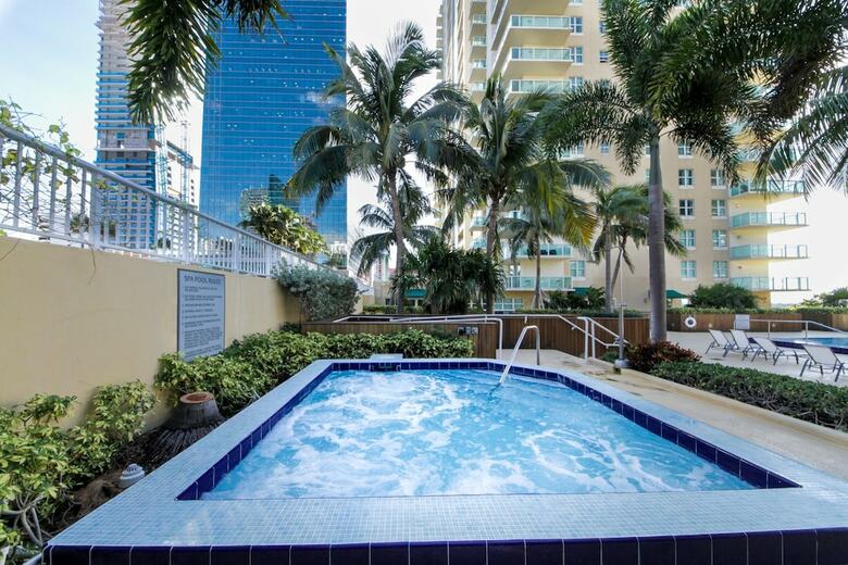 Apartamentos Bluebird Suites In Brickell