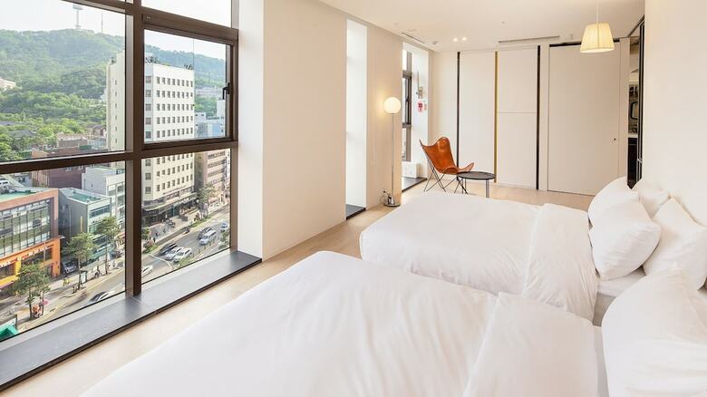 Stayrak Hotel