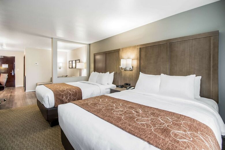 Hotel Comfort Suites