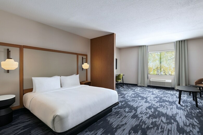 Hotel Rodeway Inn & Suites