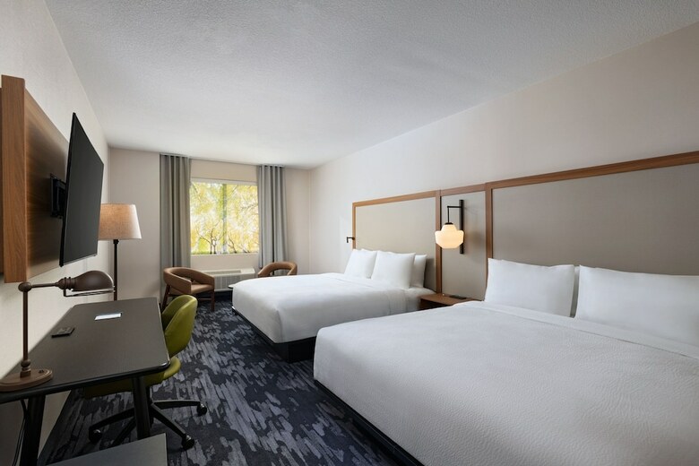 Hotel Rodeway Inn & Suites