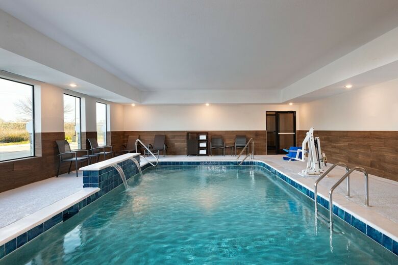 Hotel Rodeway Inn & Suites