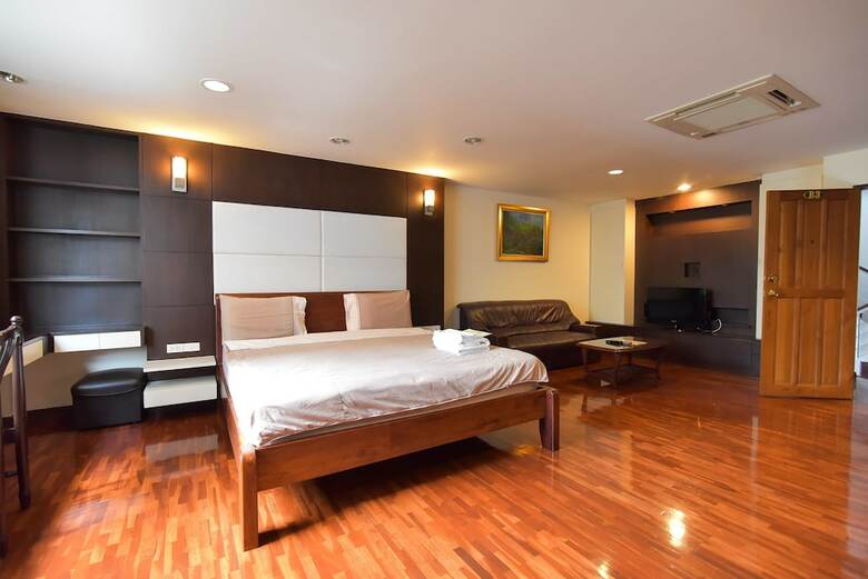 Hotel Eight Ville Apartment
