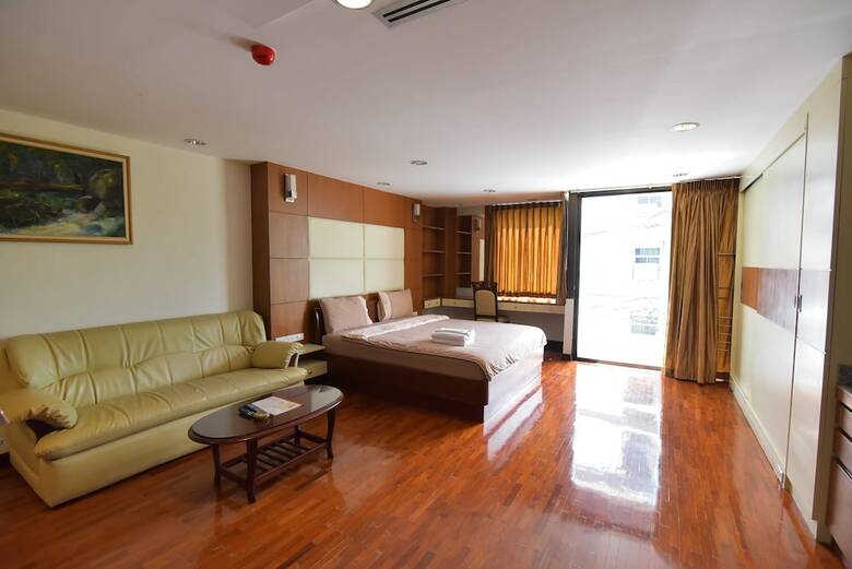 Hotel Eight Ville Apartment