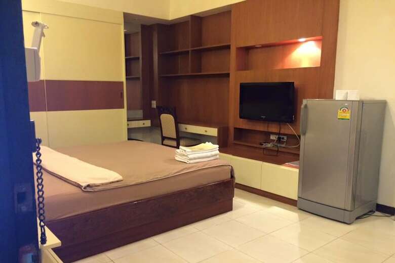 Hotel Eight Ville Apartment
