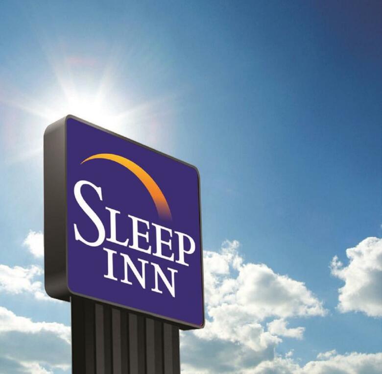 Hotel Sleep Inn & Suites