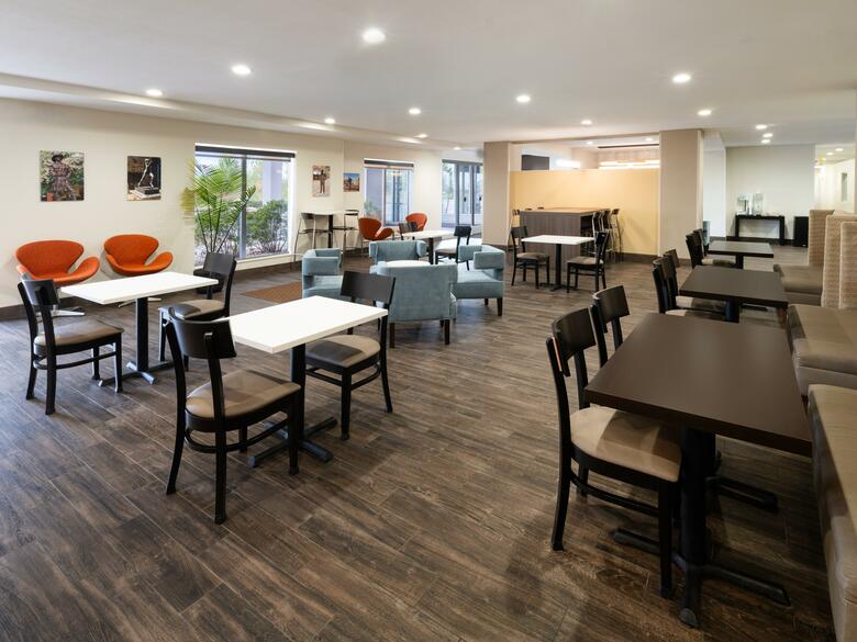 Hotel Sleep Inn & Suites