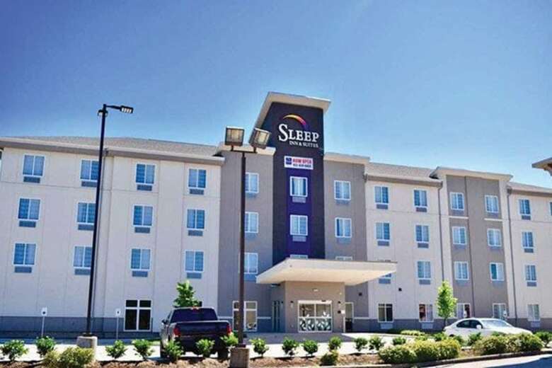 Hotel Sleep Inn & Suites