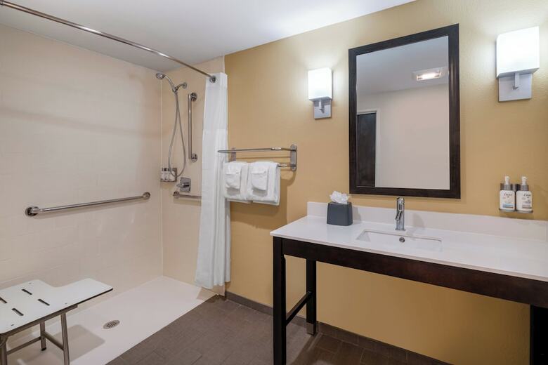 Hotel Sleep Inn & Suites