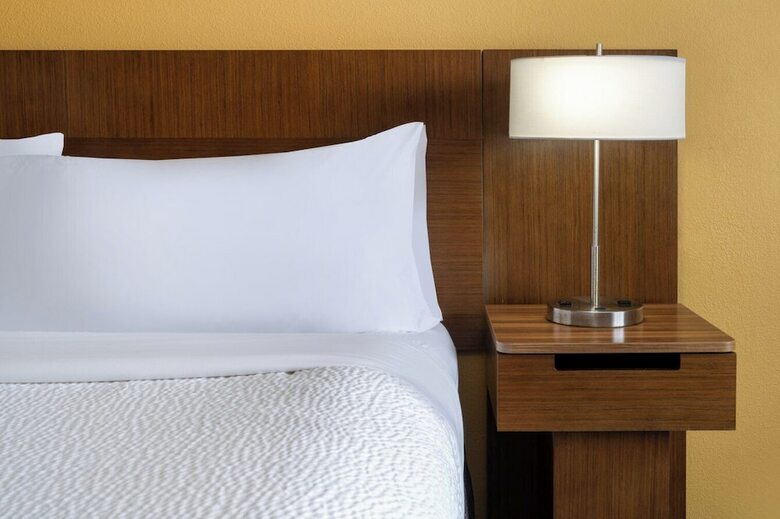 Hotel Sleep Inn & Suites