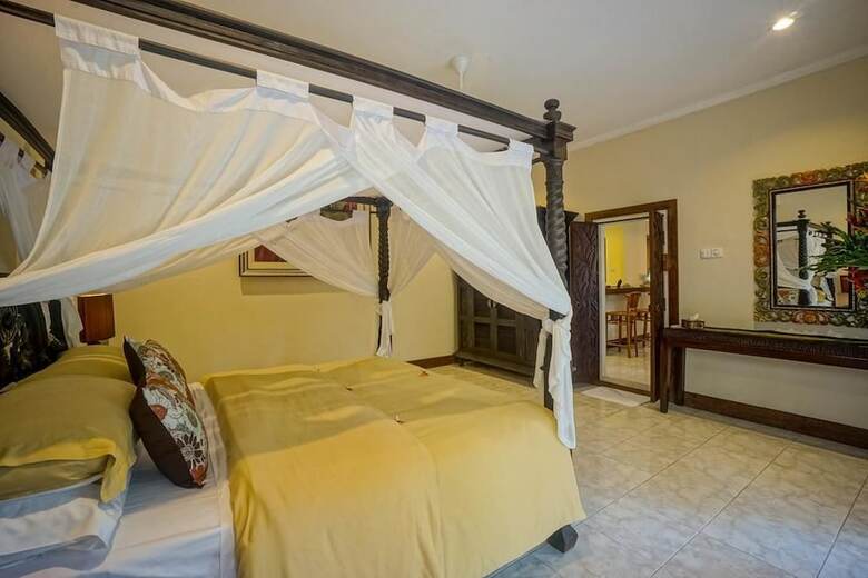 Villa Tirta Indah